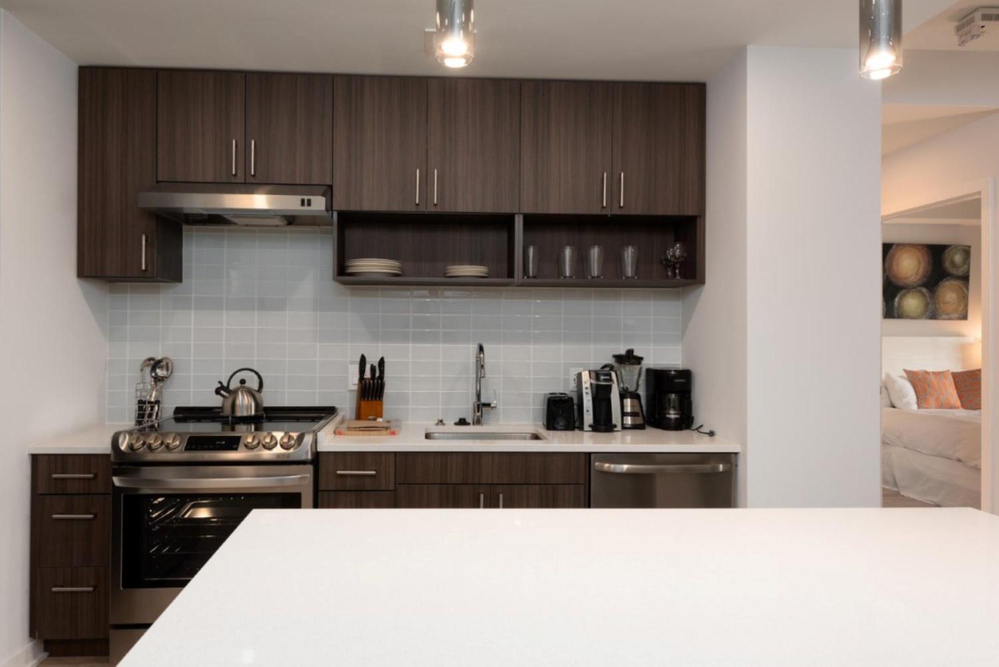 Global Luxury Suites Crystal City Arlington Habitación foto